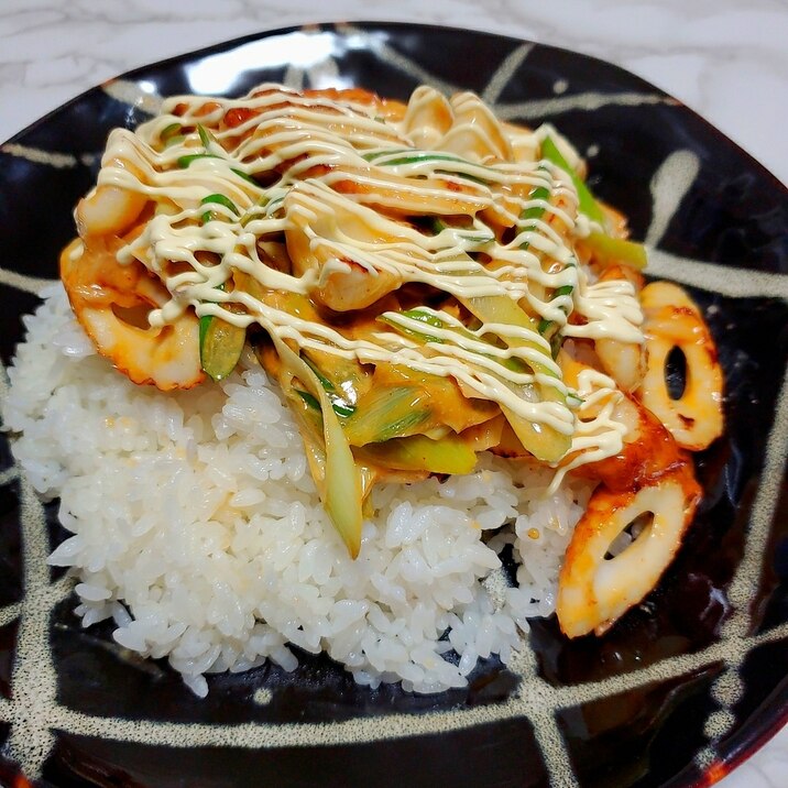 竹輪と長葱のコチュマヨ丼